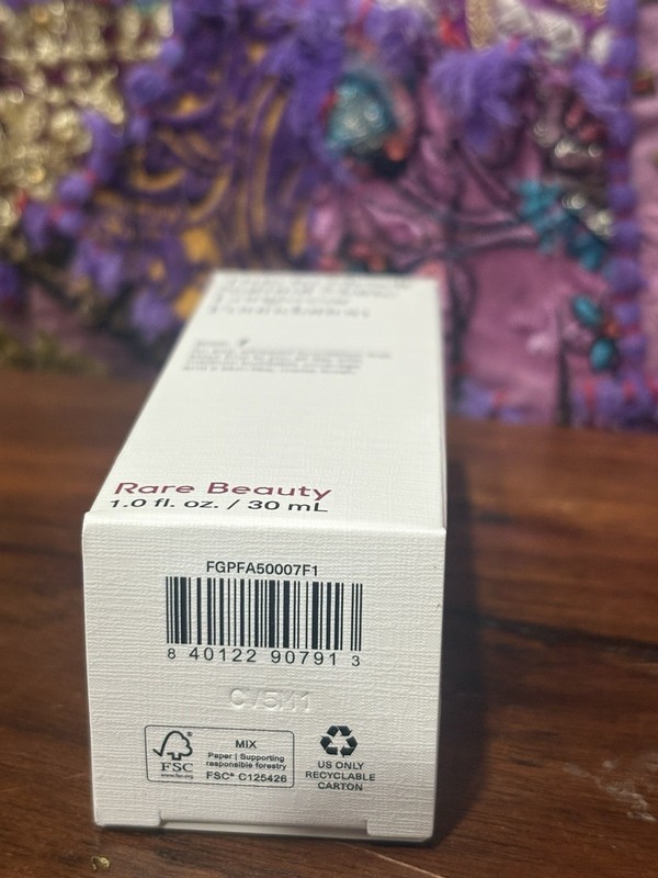 Authentic Rare Beauty True To Myself Matte Foundation In 01 & Sponge + Pouch New gallery