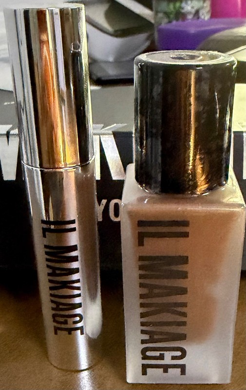 COMBINATION OF #235 IL MAKIAGE FLAWLESS BASE FOUNDATION 1 OZ AND #15 CONCEALER