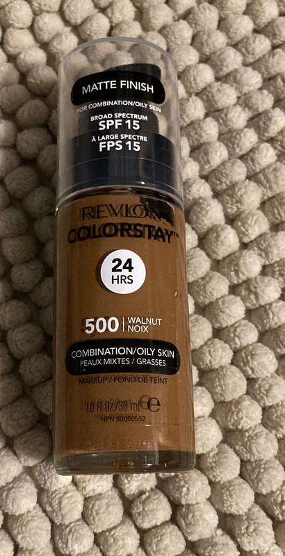 REVLON Colorstay Matte Combination/Oily Skin Makeup 500 Walnut New