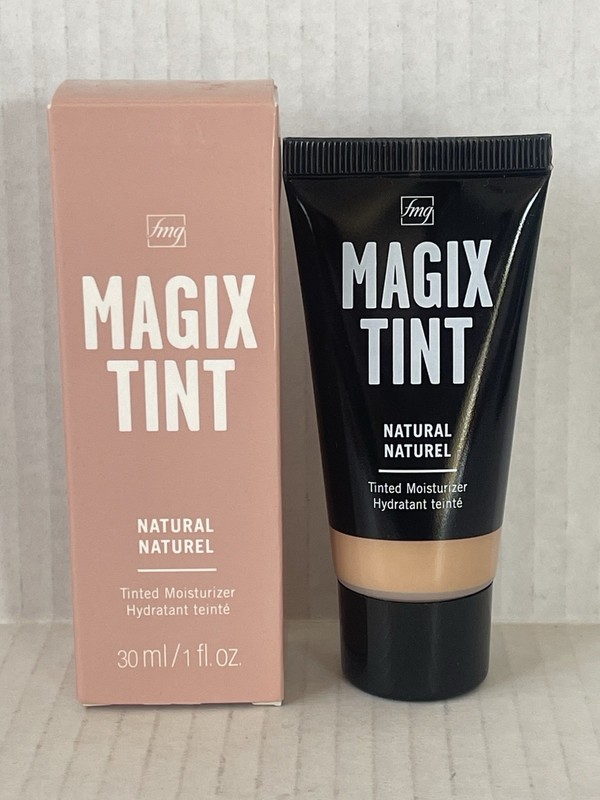 AVON Magix Tint Moisturizer Natural Light 1 fl oz 30ml Hydrating Demi-Matt NIB