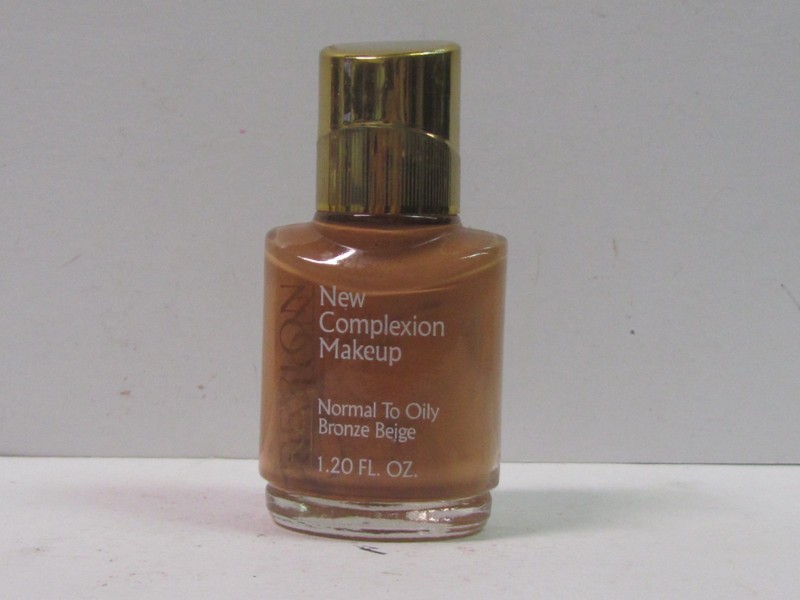 Revlon New Complexion Makeup Normal to Oily Bronze Beige 1.20 oz Brand New