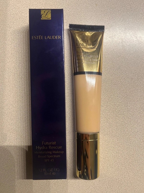 Estee Lauder Futurist Hydra Rescue Moisturizing Foundation shade 2W1