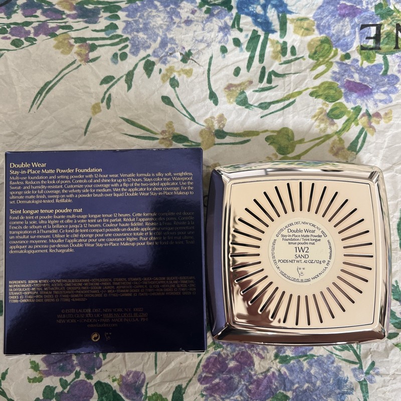 Estée Lauder Double Wear Matte Powder Foundation (1W2 Sand) gallery
