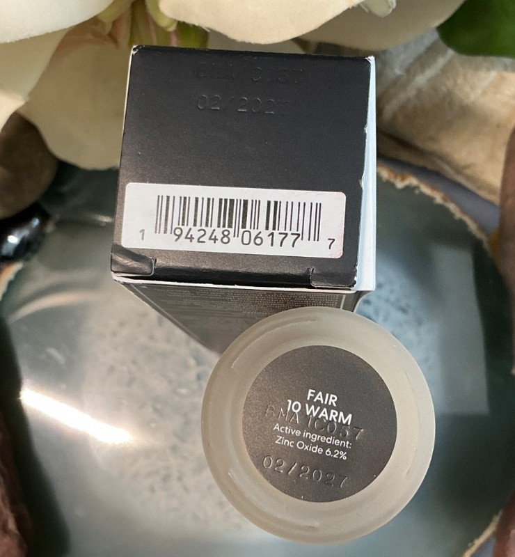 EXP.2027 BAREMINERALS FOUNDATION BAREPRO 24HR SKIN-PERFECTING-FAIR 10 WARM-MATTE gallery