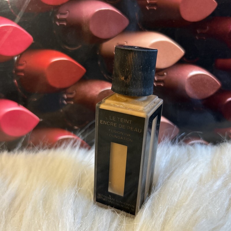 Yves Saint Laurent Fusion Ink Foundation-READ DESCRIPTION— Bd65 Warm Toffe