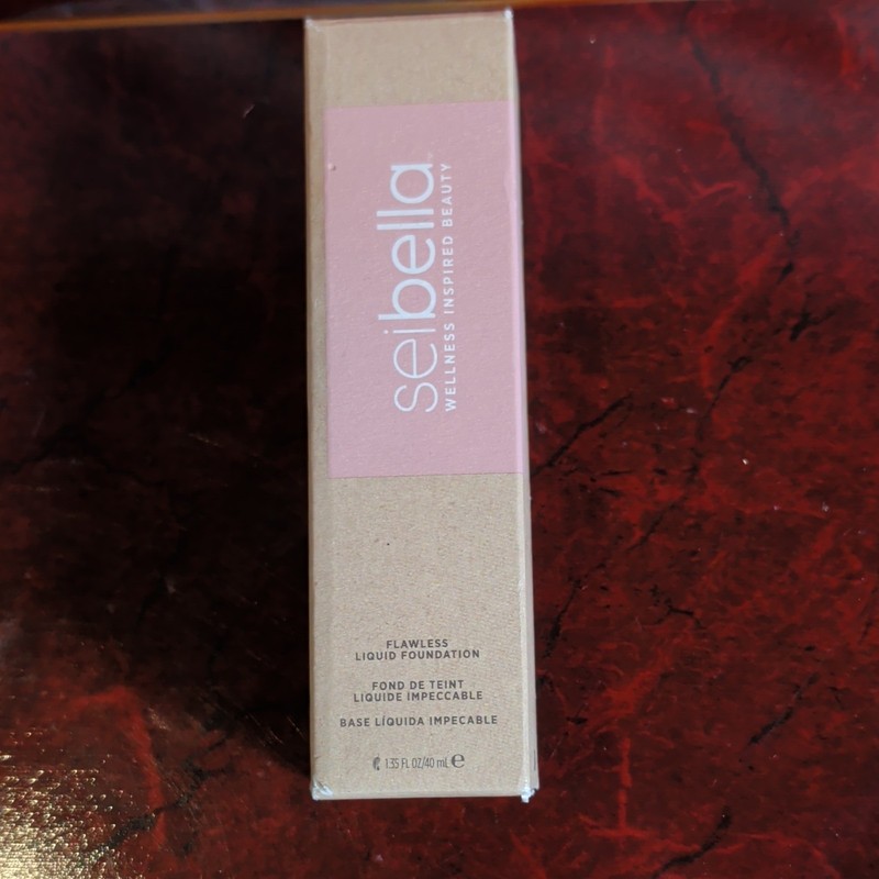 Seibella Flawless Liquid Foundation SPF 18 Medium Natural Oil/Paraben-Free Light