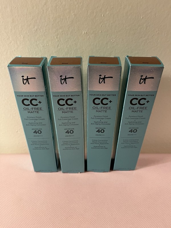 IT Cosmetics CC ‘DEEP’ Oil-Free Matte SPF 40 Poreless Finish Cream – 4 Pack!