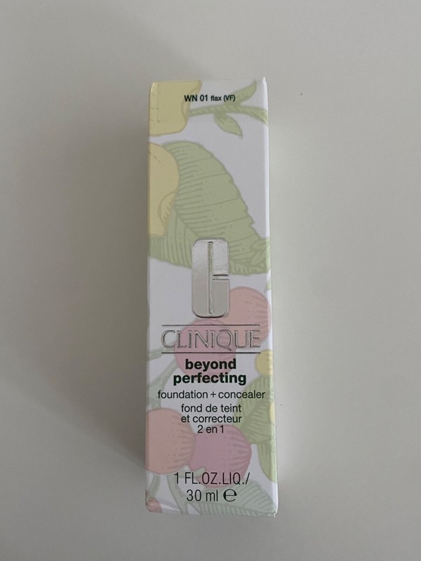 NIB Clinique BEYOND PERFECTING Foundation & Concealer WN 01 FLAX