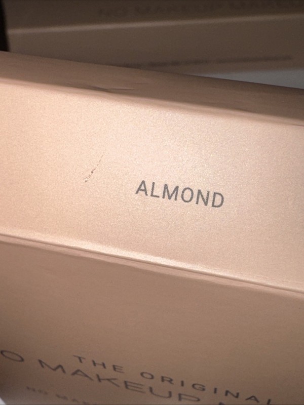NO MAKEUP MAKEUP FOUNDATION & Brush! ALMOND read! Pallet Item.$80 MSRP gallery