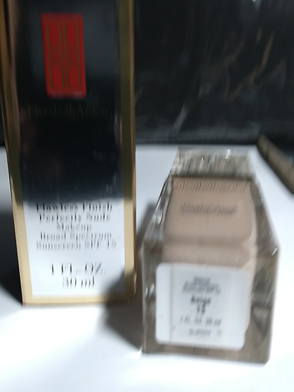 Elizabeth Arden Flawless Finish PERFECTLY NUDE Makeup, 1 FL. OZ. NIB #13 BEIGE gallery