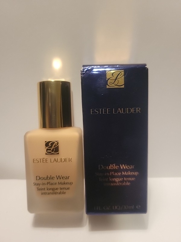 Estée Lauder Double Wear Stay-in-Place Foundation – Warm Vanilla. 2W0. NIB.