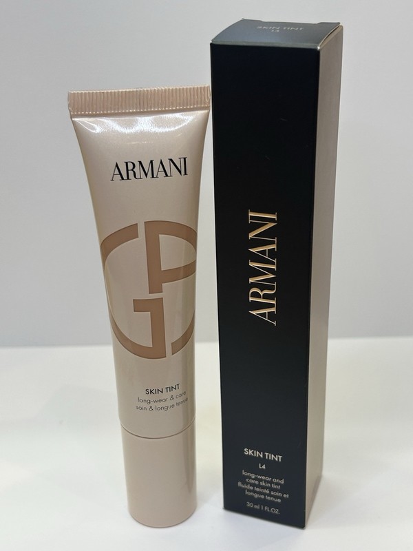 NIB Armani Beauty - L4 - Longwear radiant glow Skin Tint 30ml 1oz