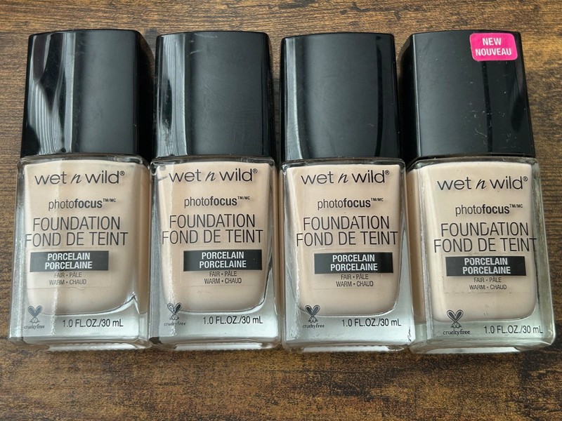Wet n Wild Photo Focus Foundation Matte 360C Porcelain Fair Warm 1.0 floz 4 Pack