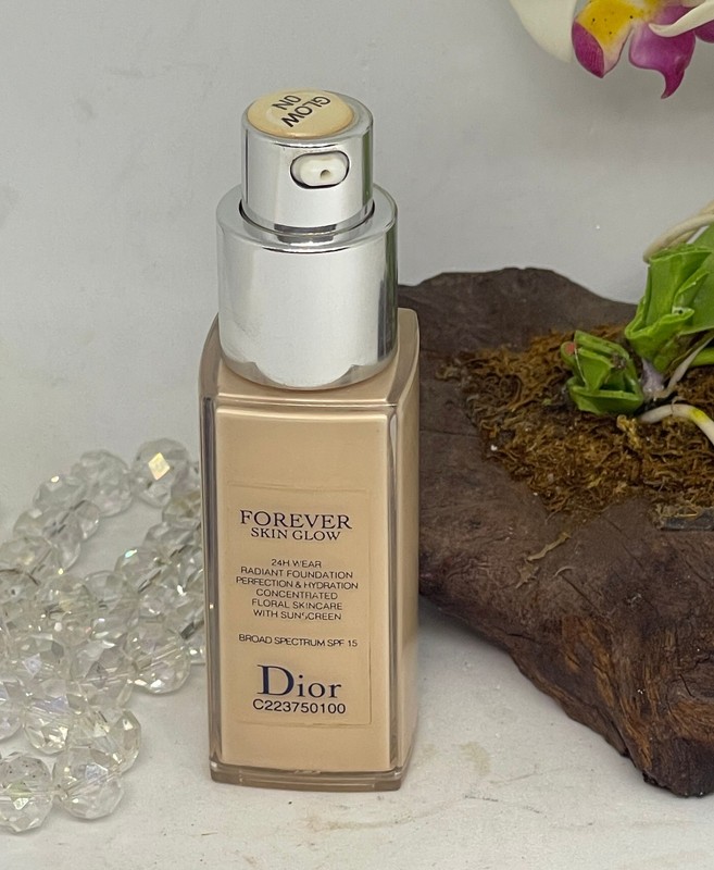 Dior Forever Skin Glow 24H Wear Radiant Foundation SPF 15 – 0N – .67 oz – New
