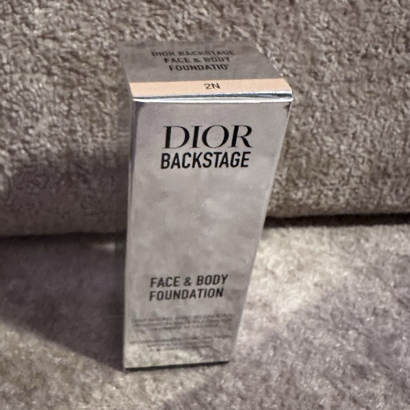 Dior Backstage Face & Body Foundation Shade 2N 50 ml / 1.6 fl oz