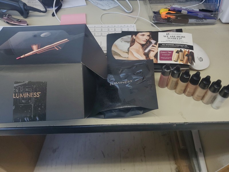 Luminess Air BC-100C Airbrush Makeup System W Makeup