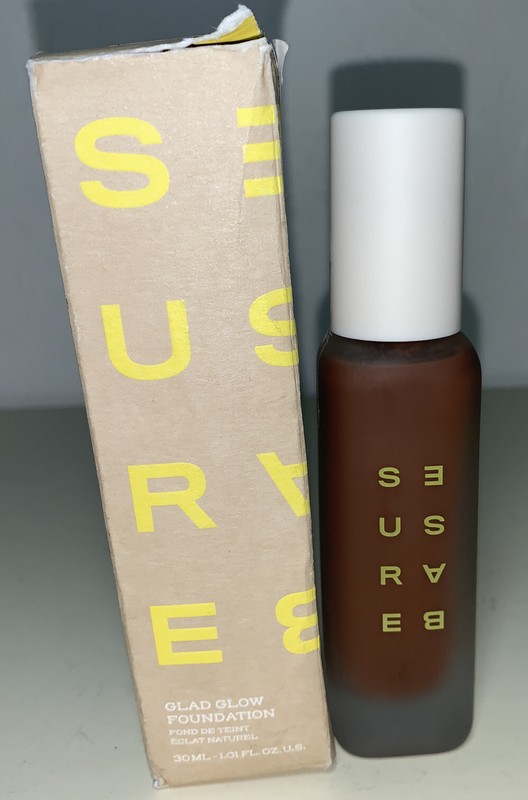 SUREBASE Glad Glow Foundation 30ml 1.01oz C5 Mannerly Malena VEGAN Rip Box 8/23