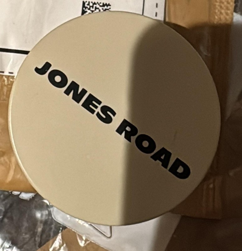 Jones Road What The Foundation - Tinted Moisture Balm - Beige gallery