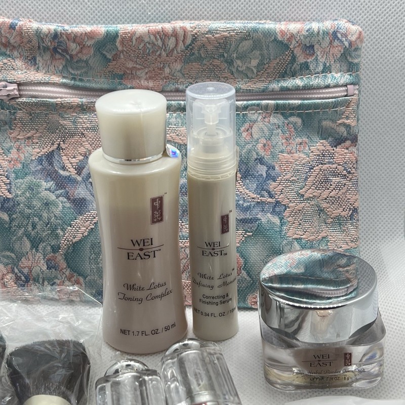 Wei East Flawless By Nature/China Herbal/White Lotus Makeup Kit w/Sm. Bag+Tools gallery