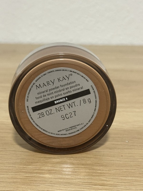 Mary Kay MK Mineral Powder Foundation BRONZE 4 #040993 DAMAGED BOX gallery