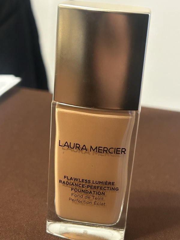 Laura Mercier 2c1 New 30mL Flawless LumièreRadiance-Perfecting Foundation