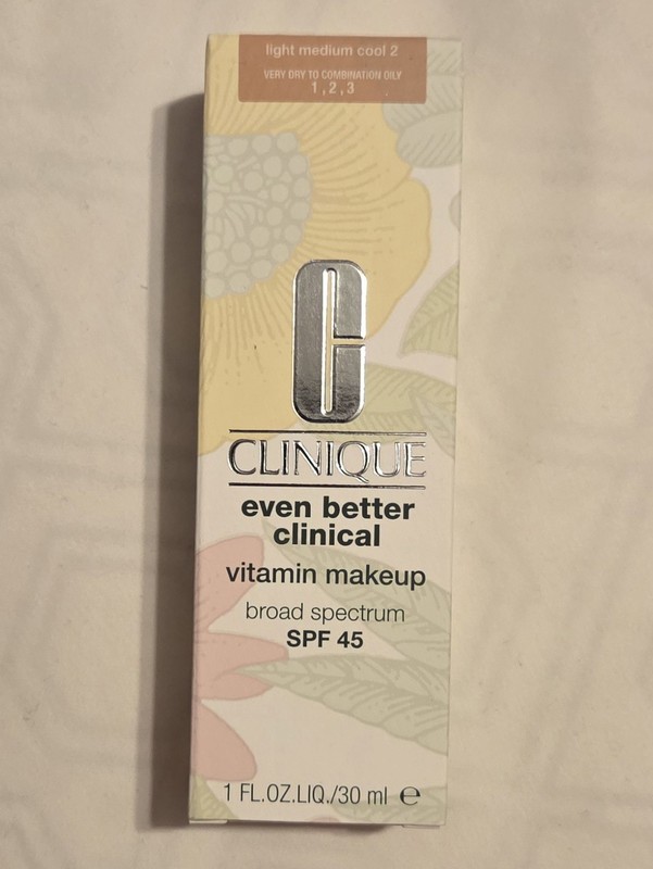 Clinique Even Better Clinical Vitamin Makeup Broad Spectrum SPF 45 Foundation