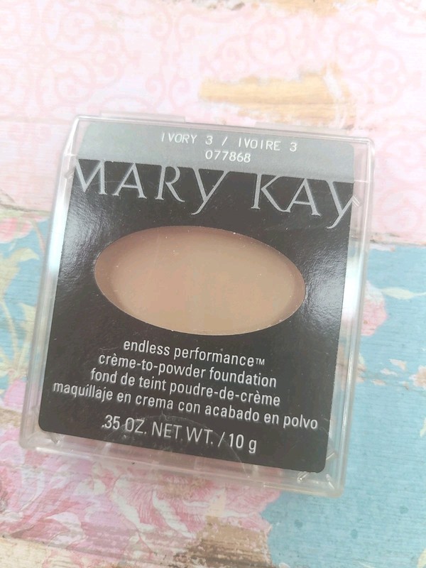 Mary Kay » Ivory 3 «Endless Performance Creme To Powder Foundation 077868