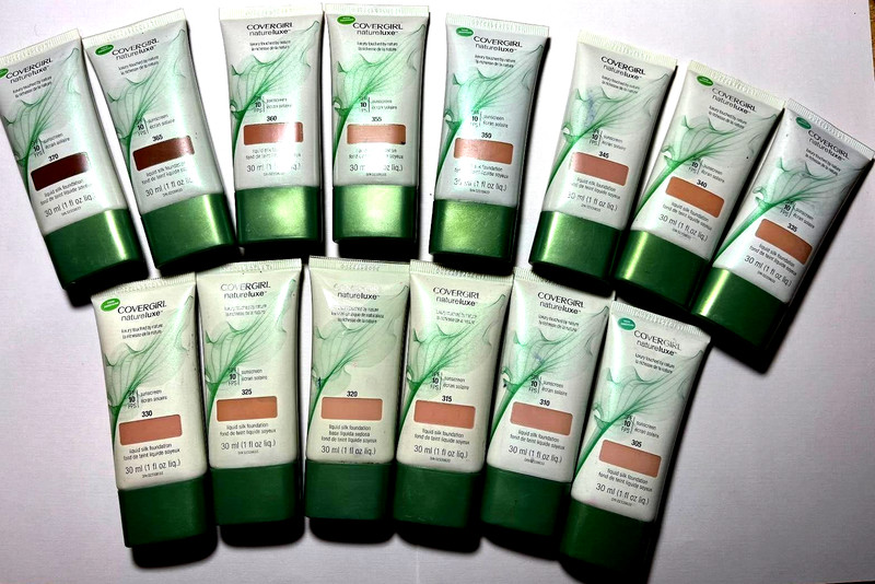CoverGirl Natureluxe Liquid Silk Foundation SPF 10 SEALED 1 oz YOUR CHOICE