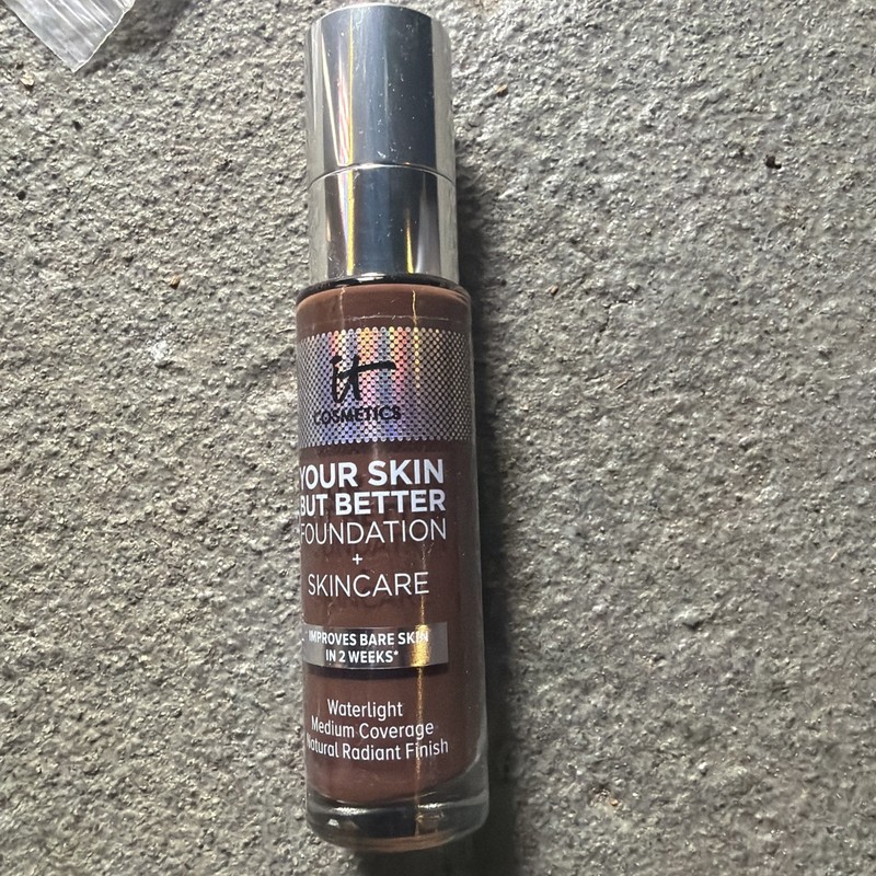 IT Cosmetics Your Skin But Better Foundation + Skincare With Hyaluronic Acid NEW
