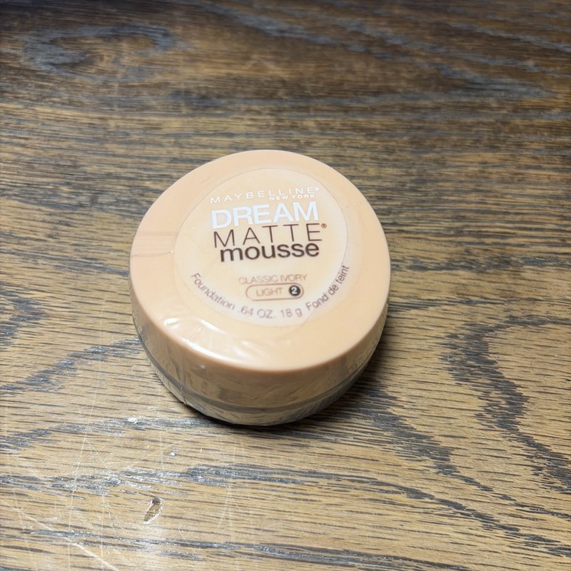 Maybelline CLASSIC IVORY light 2 DREAM MATTE MOUSSE FOUNDATION Manufacture Seal