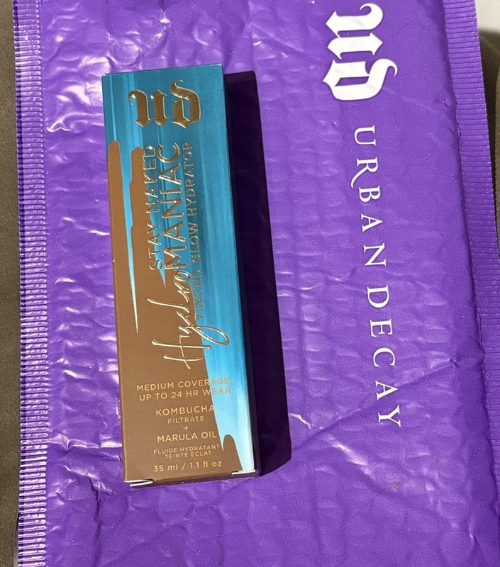 Urban Decay Stay Naked Hydromaniac Tinted Glow Hydrator Deep 81 – 1.1 fl oz