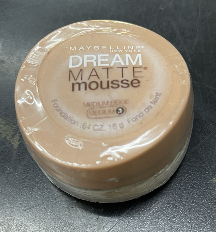 Maybelline Dream Matte Mousse Foundation Medium Beige Medium 3 NEW!