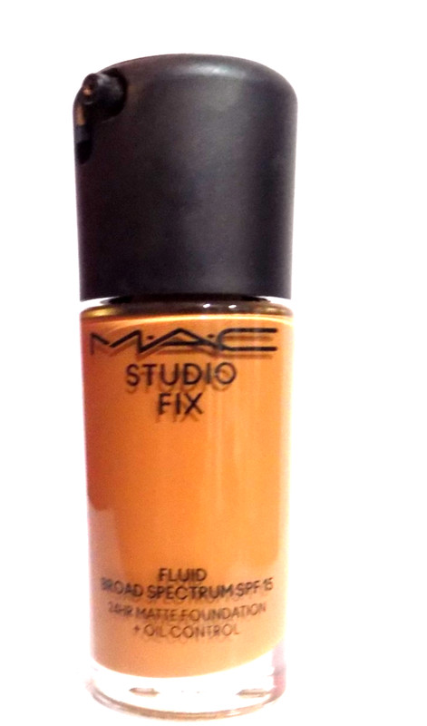 MAC Studio Fix Fluid Foundation SPF15 ~Shade NC50~ Full Size 1oz / 30ml