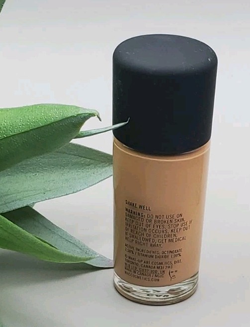 M.A.C NC25 Studio Fix Fluid SPF 15 ~1.0 fl New Without Box gallery