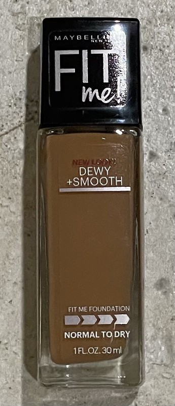 Maybelline Fit Me Dewy + Smooth Liquid Foundation – #330 Toffee- NEW!