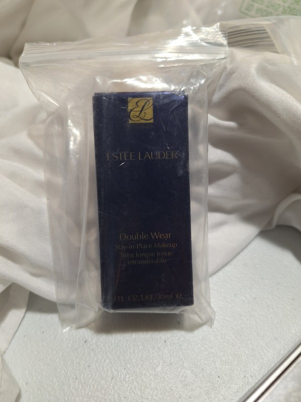 Est’ee Lauder Double Wear Stay in Place Liquid Makeup #3W2 Cashew