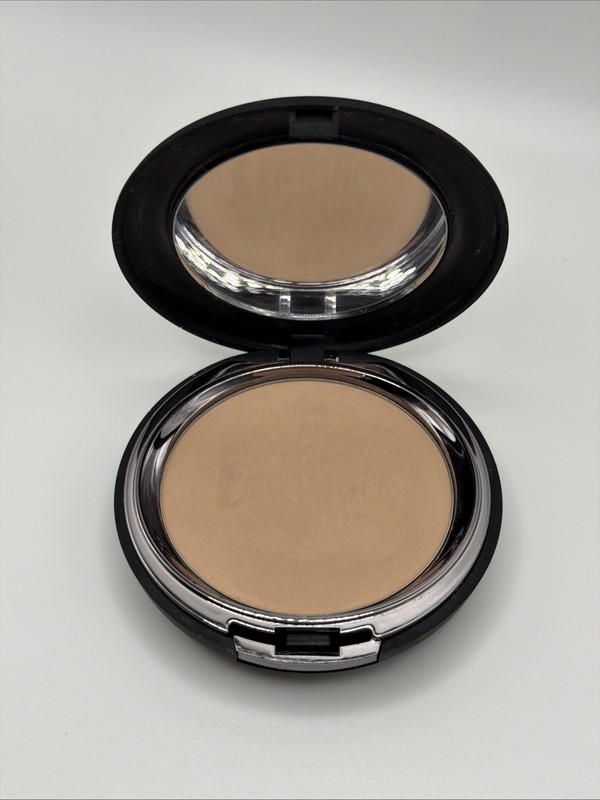 IT Cosmetics Celebration Foundation MEDIUM Full Size 9g 0.30 oz – SEE DESCR.