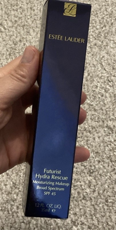 Estee Lauder Futurist Hydra Rescue Moisturizing Makeup - 2C1 Pure Beige - New gallery