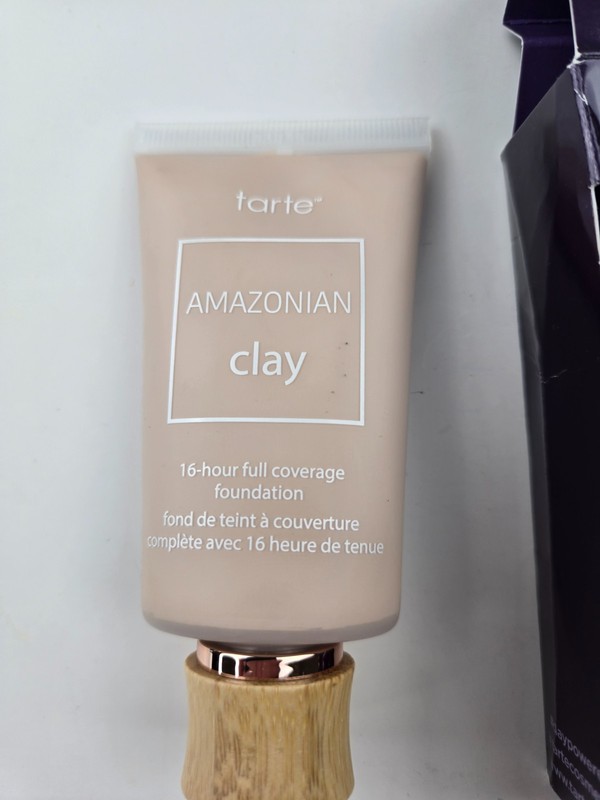 tarte Amazonian clay 16-hour full coverage foundation – Matte Finish , light neu gallery