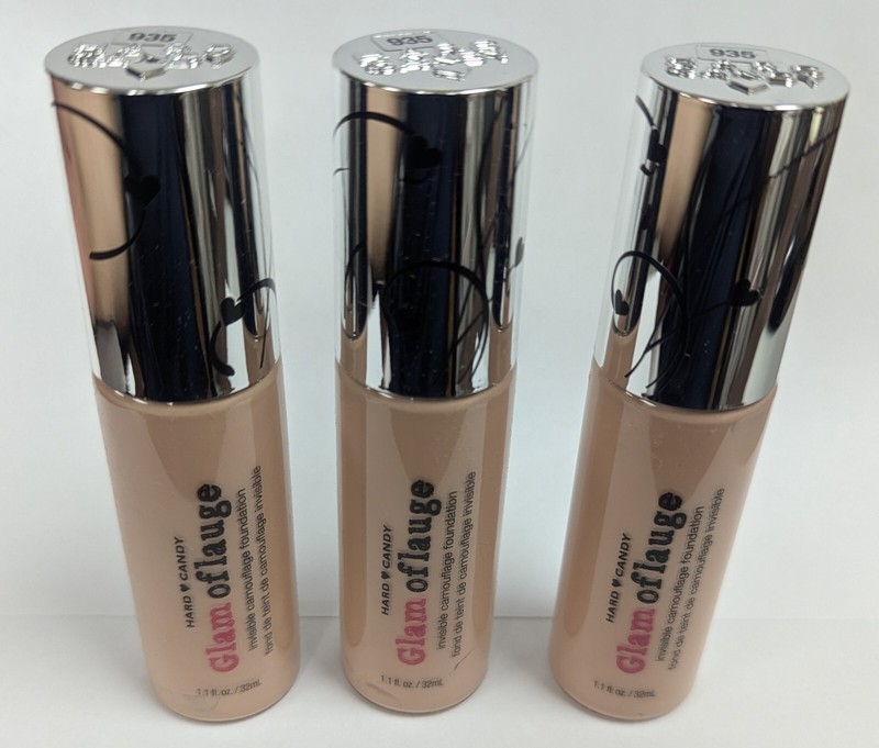 LOT OF 3 HARD CANDY GLAMOFLAUGE INVISIBLE CAMOUFLAGE FOUNDATION 935 MEDIUM 1.1oz
