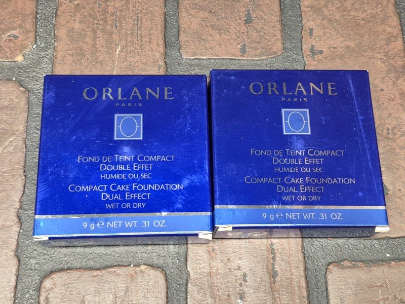 2 Orlane Compact Cake Foundation Dual Effect – 05 Ambre – .31 oz – New in Box